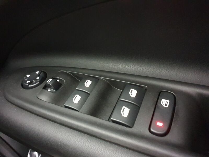 More views of Jeep Avenger