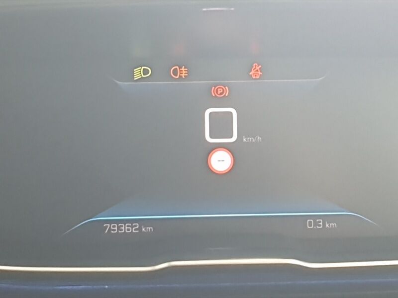More views of Peugeot 5008