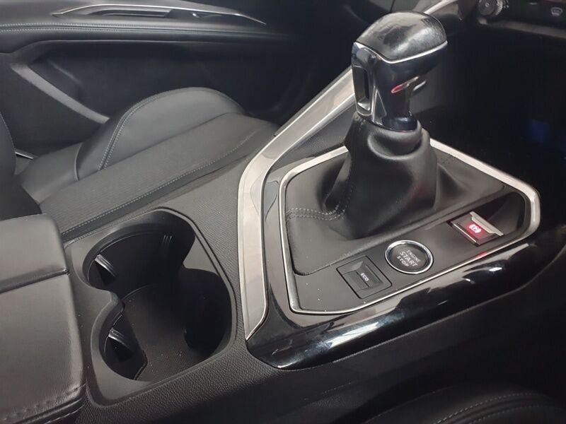 More views of Peugeot 5008