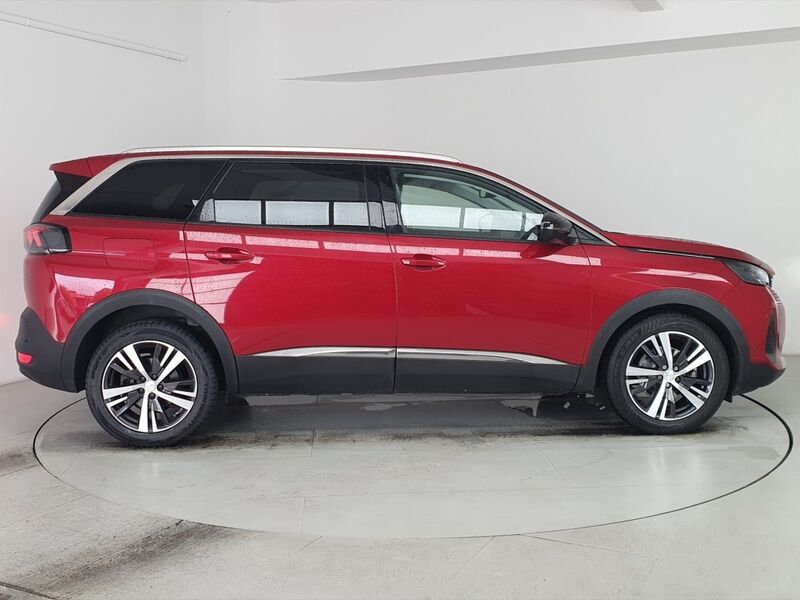 More views of Peugeot 5008