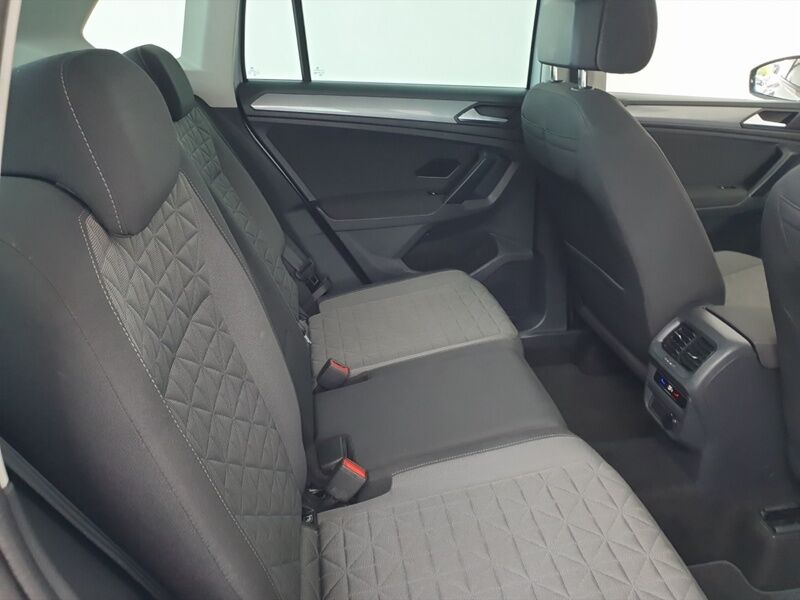More views of Volkswagen Tiguan