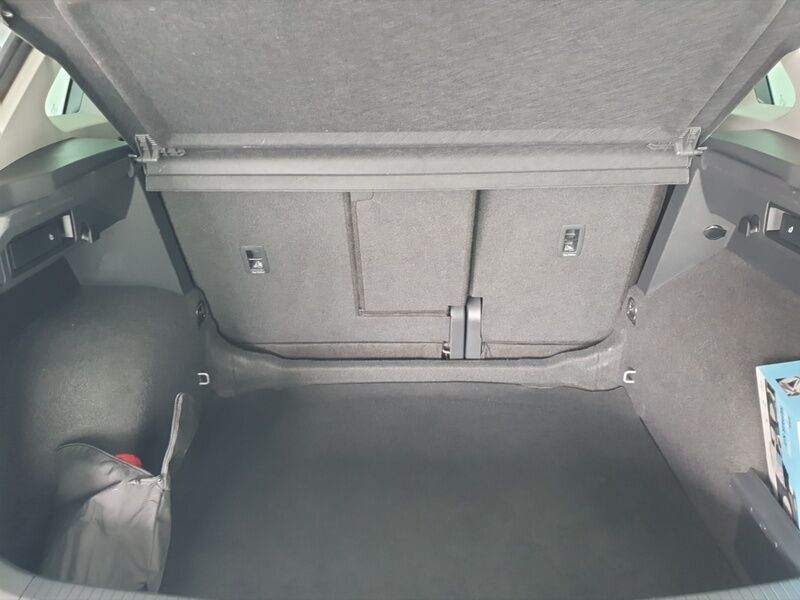 More views of Volkswagen Tiguan