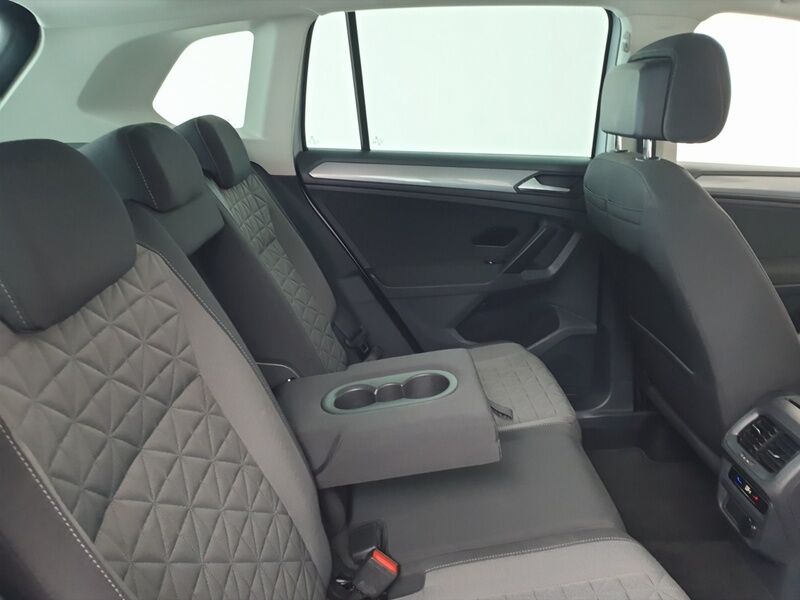 More views of Volkswagen Tiguan
