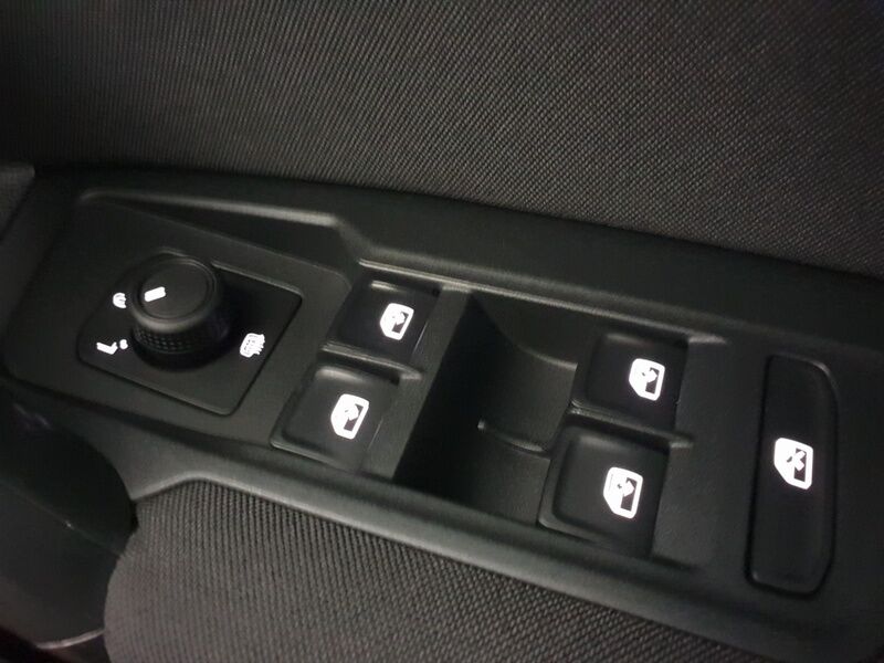 More views of Volkswagen Tiguan