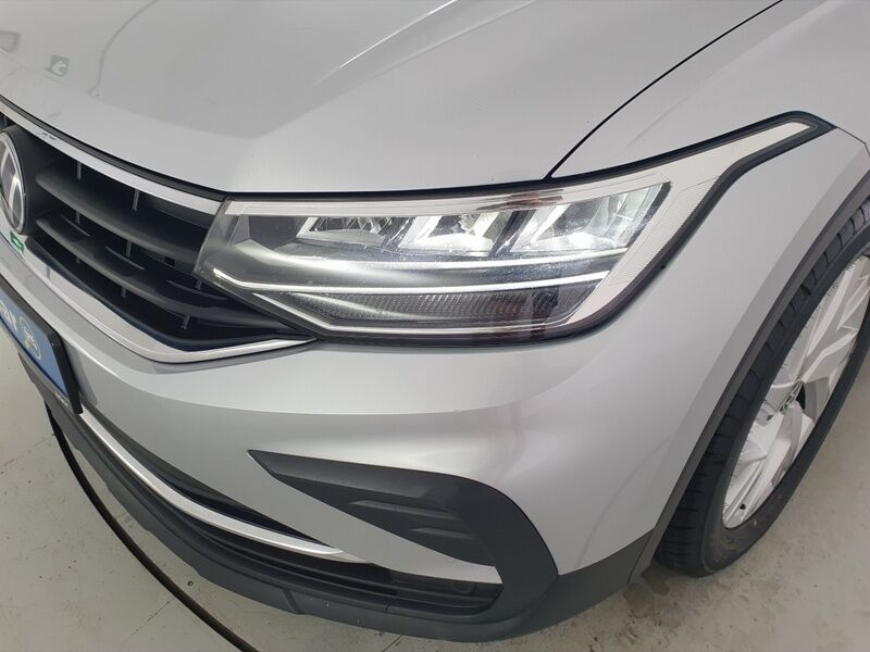 More views of Volkswagen Tiguan