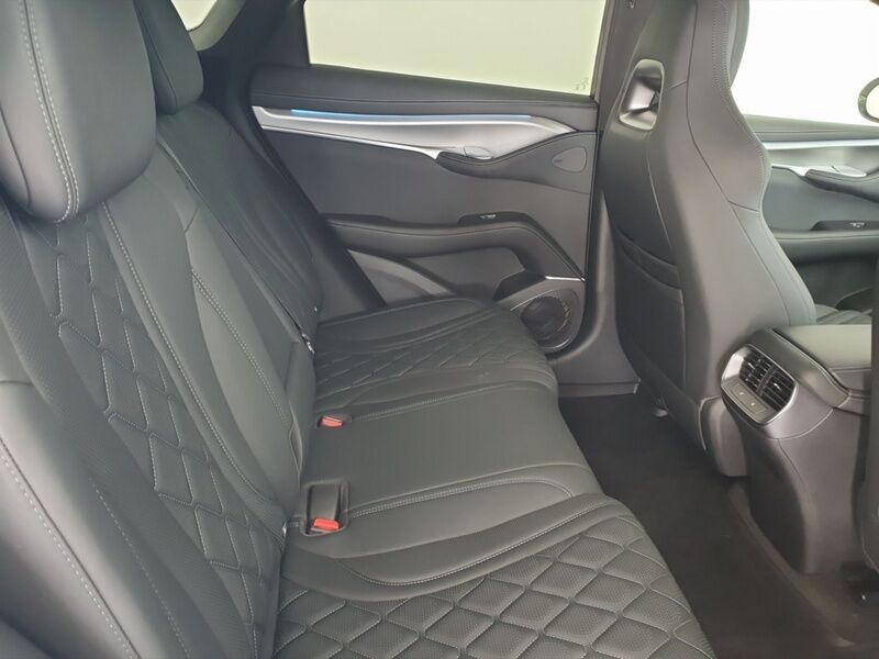More views of BYD SEALION 7