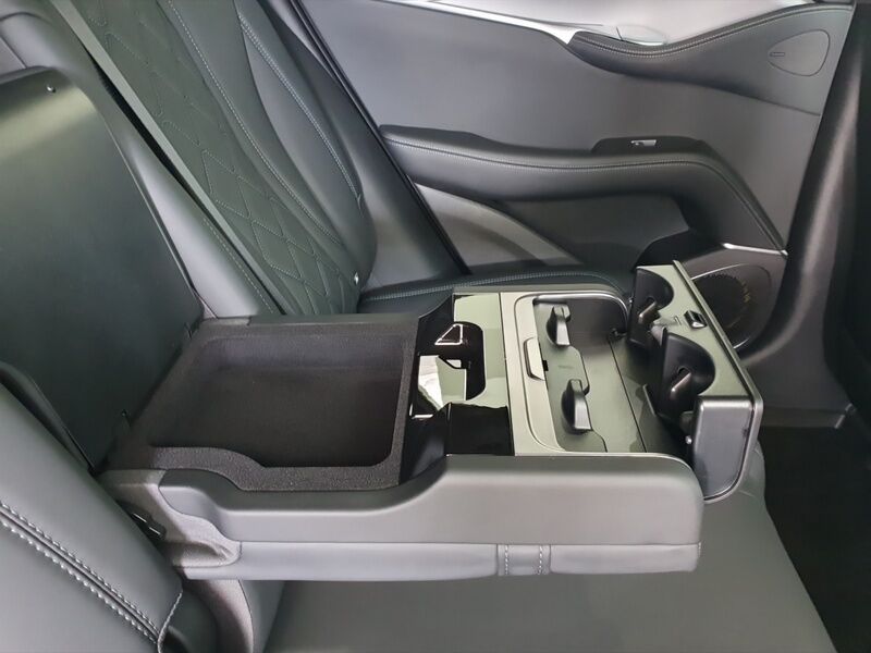 More views of BYD SEALION 7