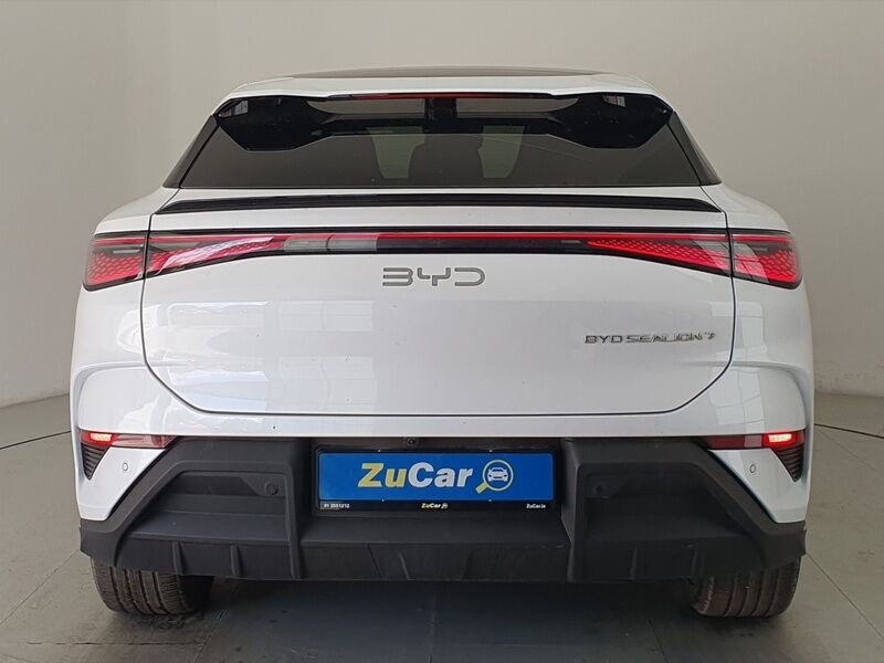 More views of BYD SEALION 7