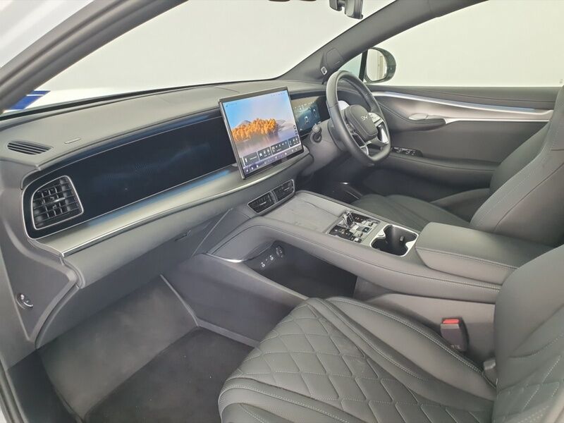 More views of BYD SEALION 7