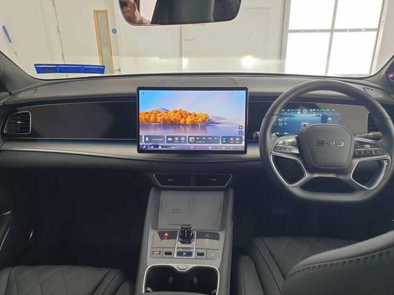 More views of BYD SEALION 7