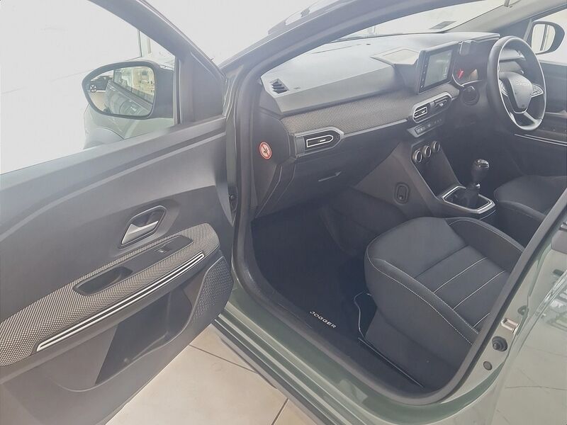 More views of Dacia Jogger