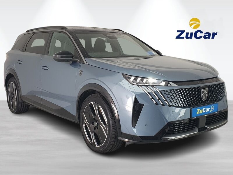 More views of Peugeot 5008