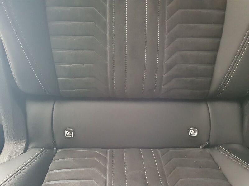 More views of Peugeot 5008