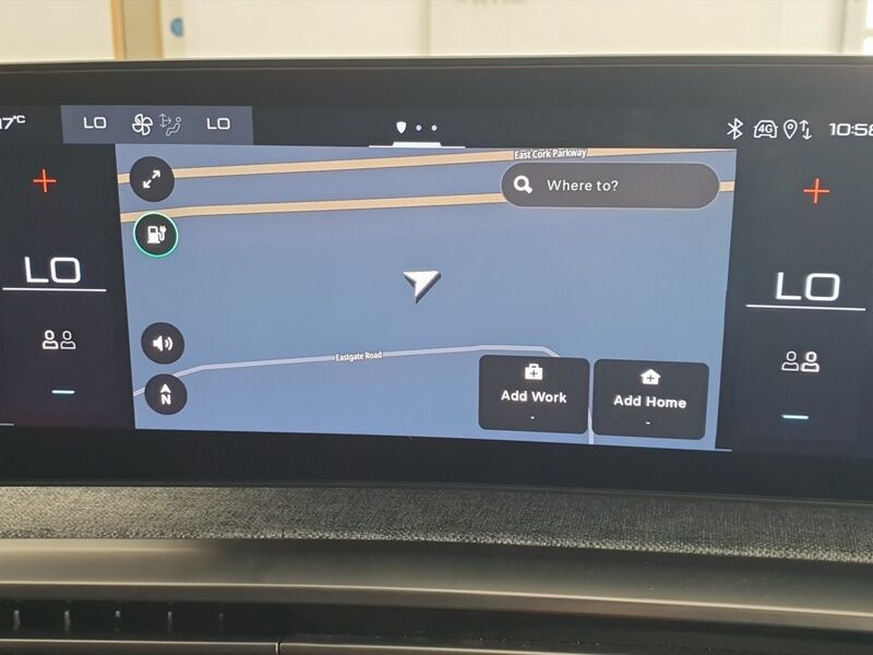 More views of Peugeot 5008