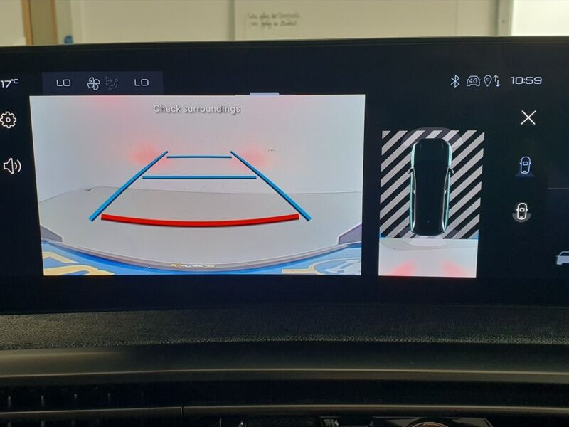 More views of Peugeot 5008