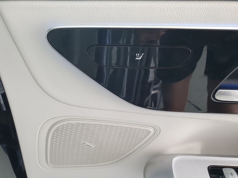 More views of Mercedes-Benz EQE