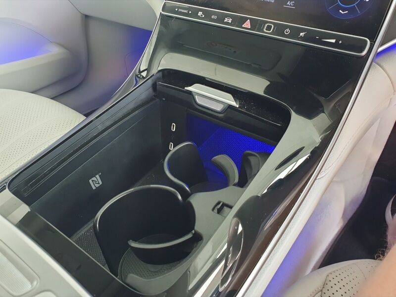 More views of Mercedes-Benz EQE