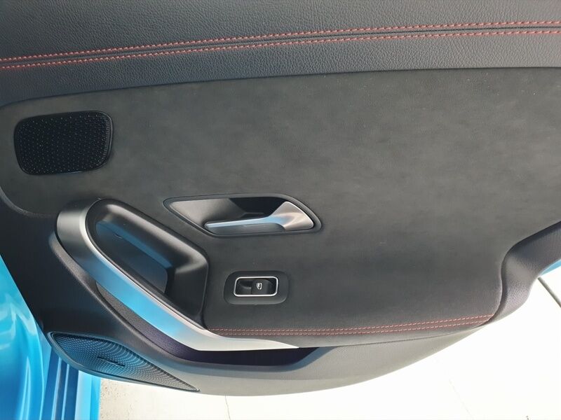 More views of Mercedes-Benz CLA