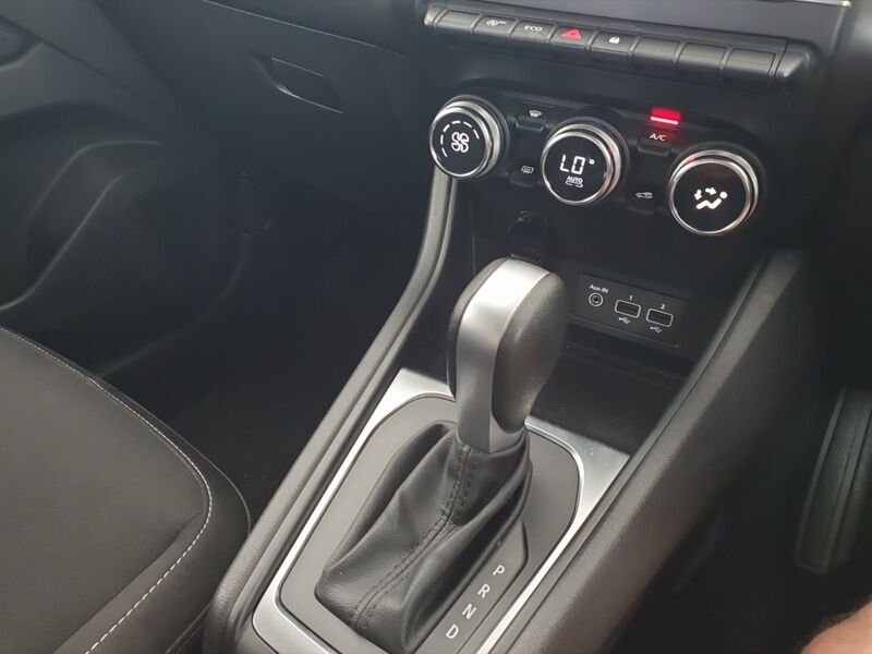 More views of Renault Captur