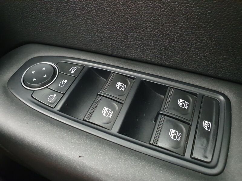 More views of Renault Captur