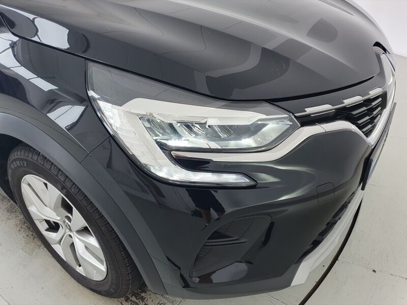 More views of Renault Captur