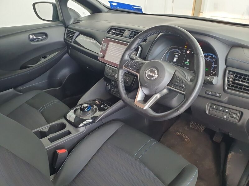 More views of Nissan Leaf