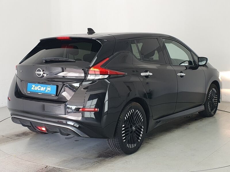 More views of Nissan Leaf