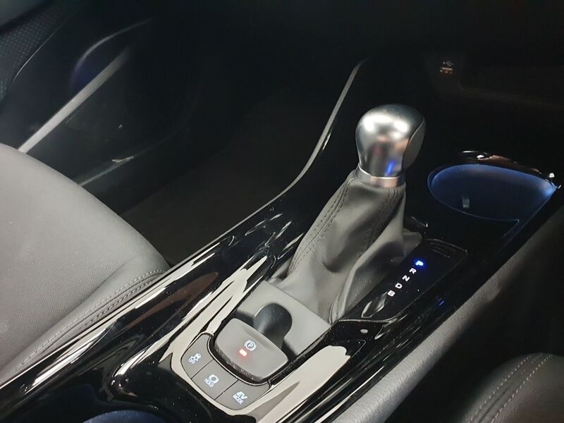 More views of Toyota C-HR