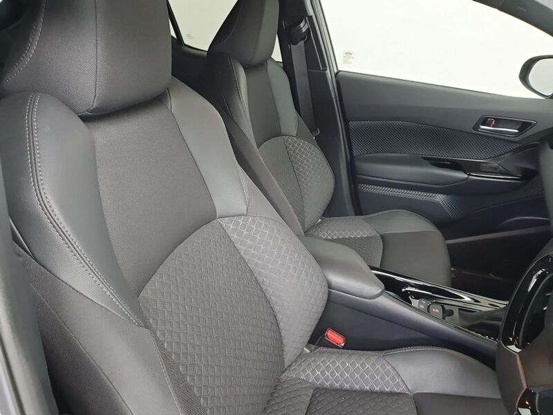 More views of Toyota C-HR