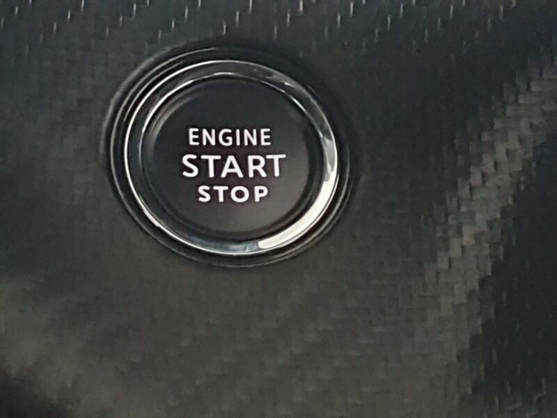More views of Peugeot 2008