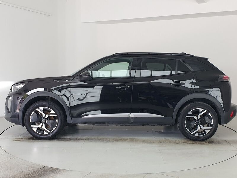 More views of Peugeot 2008