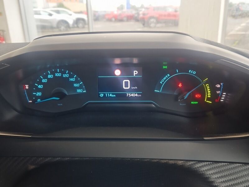 More views of Peugeot 208