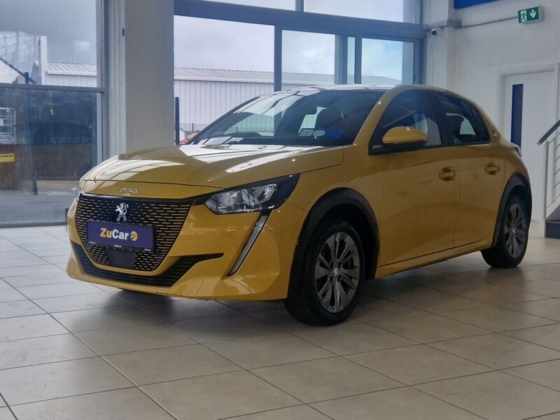 More views of Peugeot 208