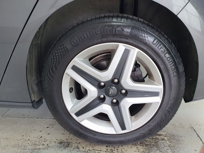 More views of Ford Focus