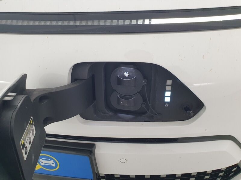 More views of Hyundai KONA