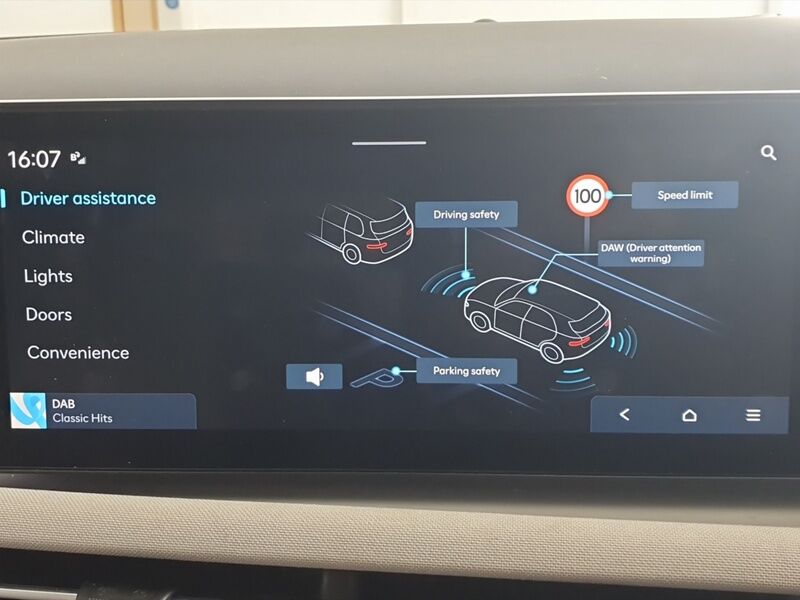 More views of Hyundai Tucson