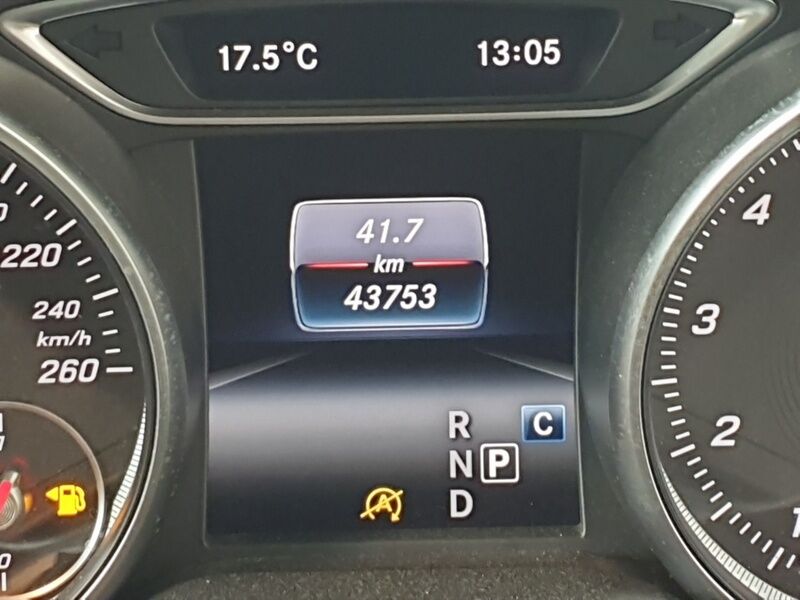 More views of Mercedes-Benz GLA