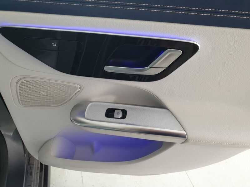 More views of Mercedes-Benz EQE