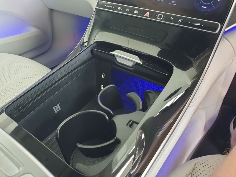 More views of Mercedes-Benz EQE