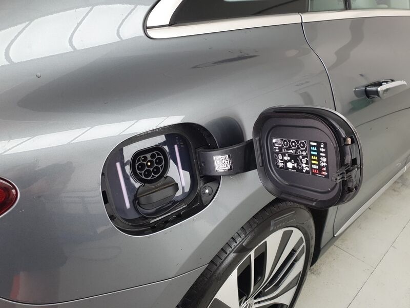 More views of Mercedes-Benz EQE