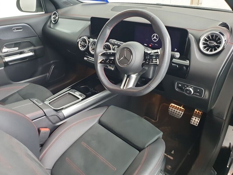 More views of Mercedes-Benz EQA