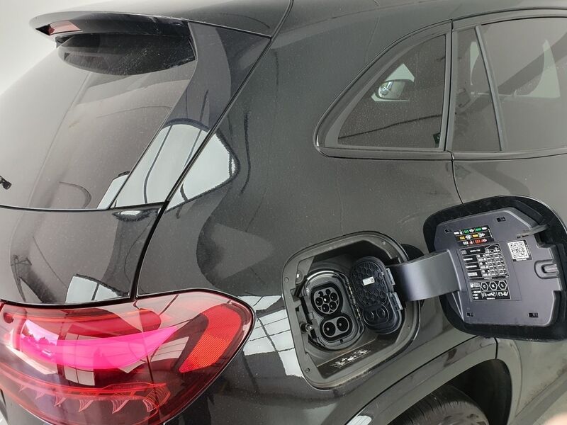 More views of Mercedes-Benz EQA
