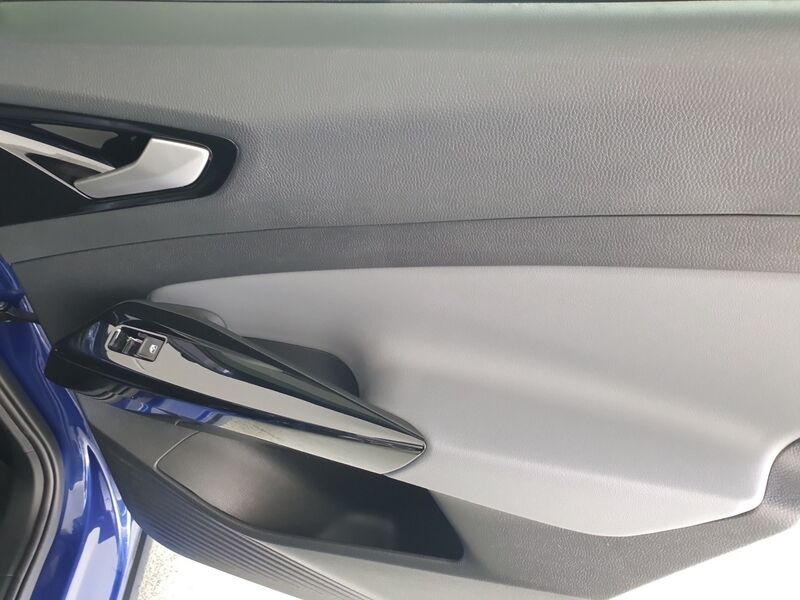 More views of Volkswagen ID.4