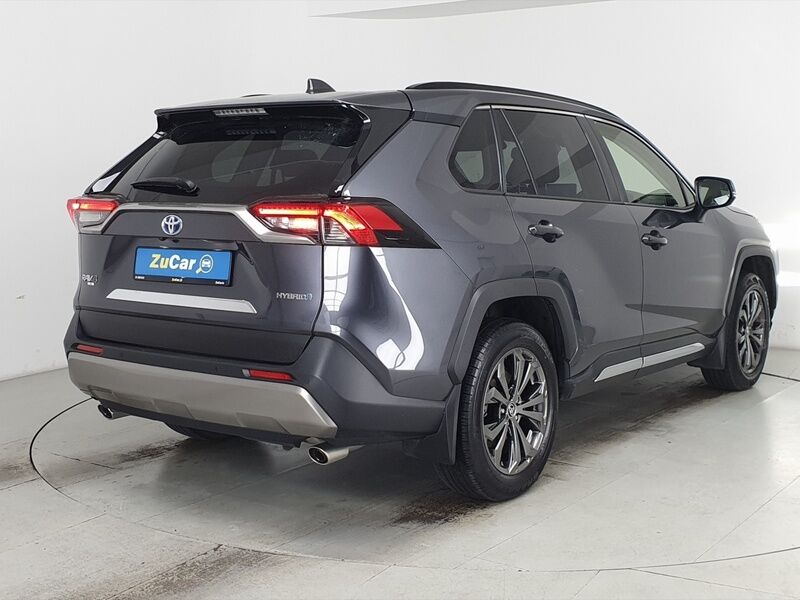 More views of Toyota RAV4