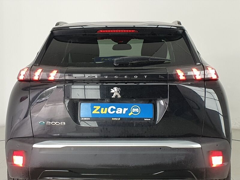 More views of Peugeot 2008