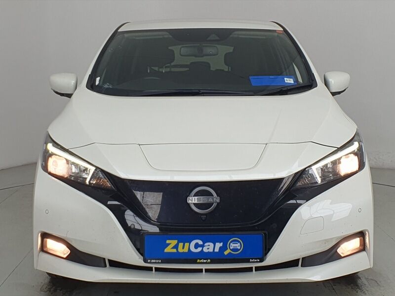 More views of Nissan Leaf