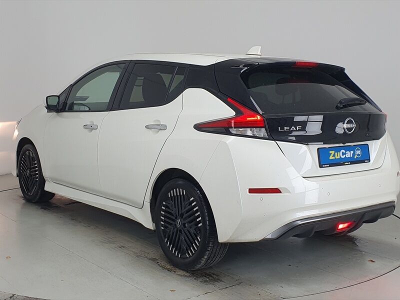 More views of Nissan Leaf