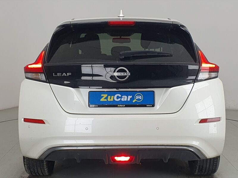 More views of Nissan Leaf