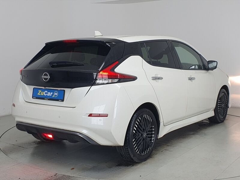 More views of Nissan Leaf