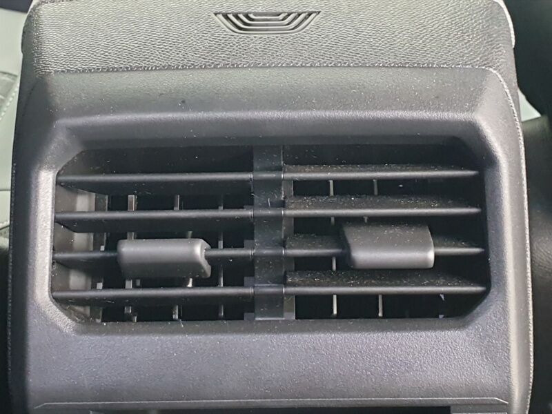 More views of Peugeot 3008